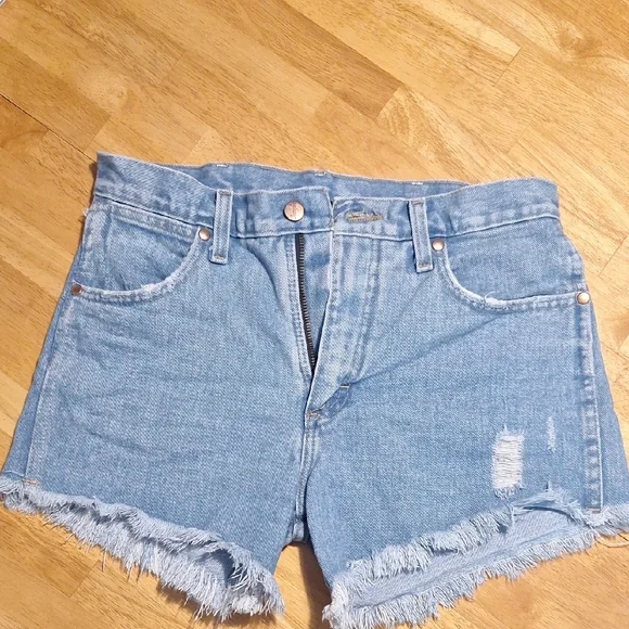 2 Pairs Of Wrangler Light Blue Denim Shorts - Picture 5 of 7
